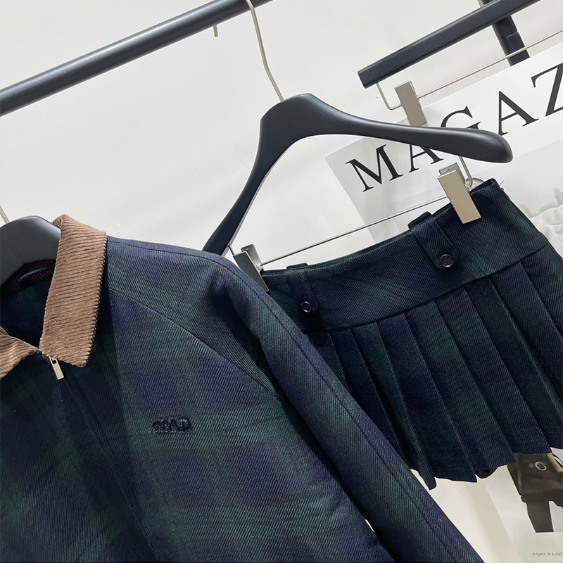 深圳南油25秋冬蓝绿格纹字拉链棉服外套贴布字母百褶短裙裤宽松