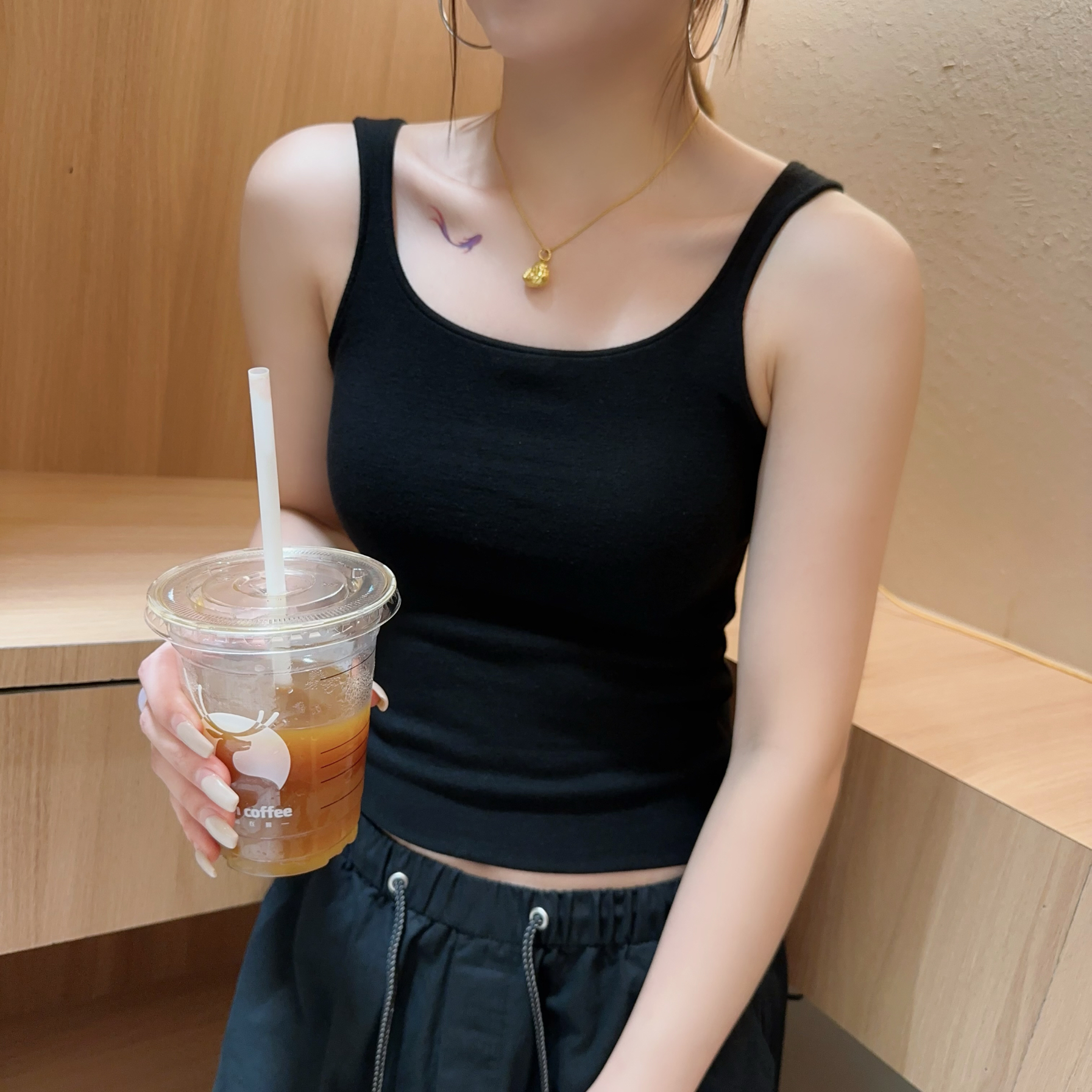 WUXIN吾馨羊毛基础方领一体杯宽肩背心女亲肤透气舒适百搭上衣189