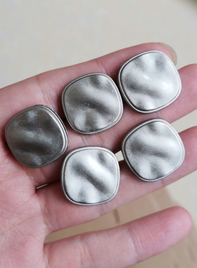 正方形金属银灰色高脚手缝纽扣针织衬衫开衫毛呢毛衣大衣风衣外套