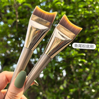 美人鱼粉底刷扁头弧形不吃粉
