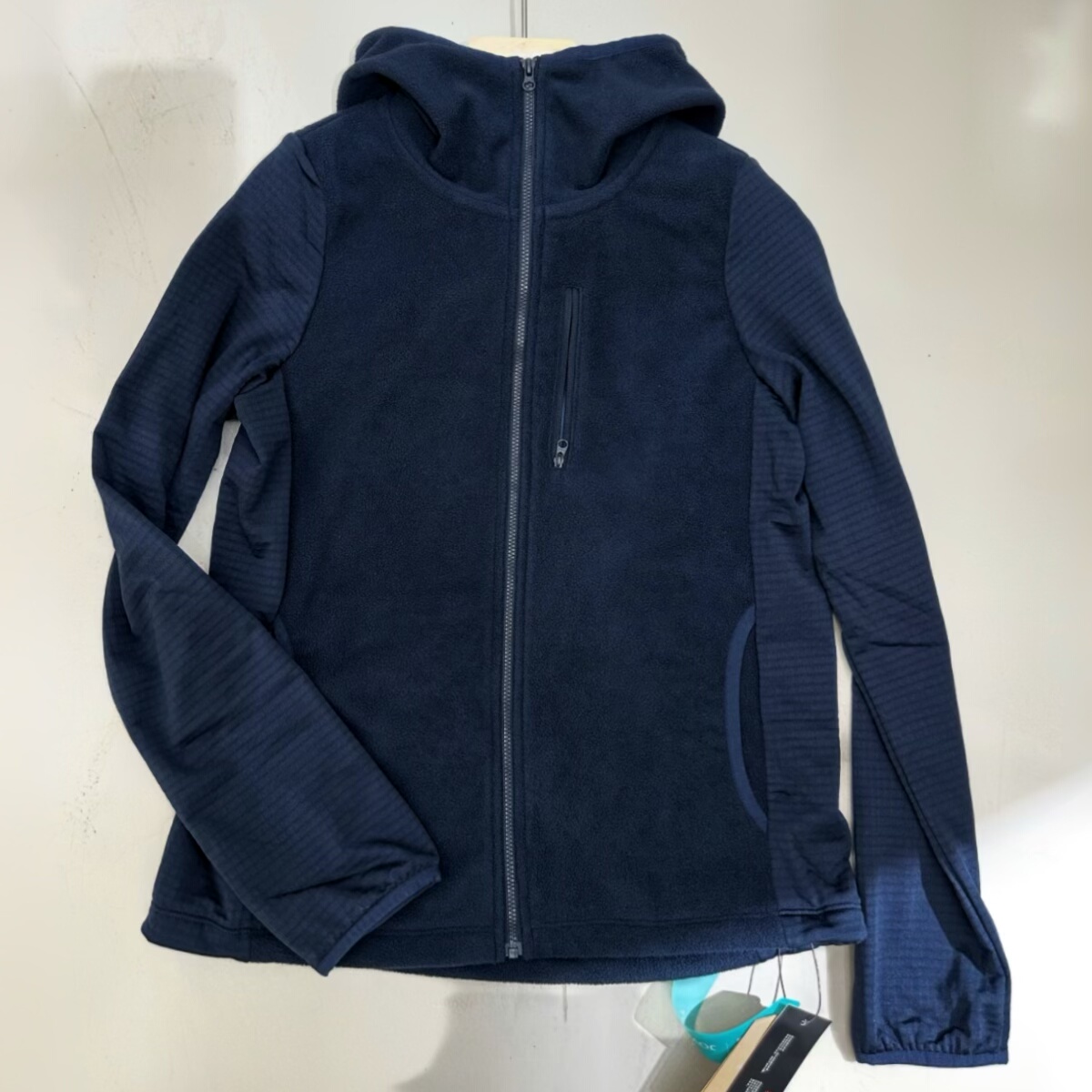 2025热特姆摇粒绒轻量连帽抓绒衣外套女户外运动休闲恒温保暖上衣