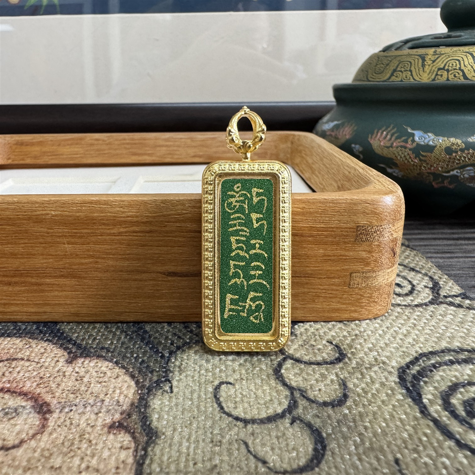 【K0001156】西藏热贡尼泊尔纯手绘绿度母咒咒唐卡吊坠1*3