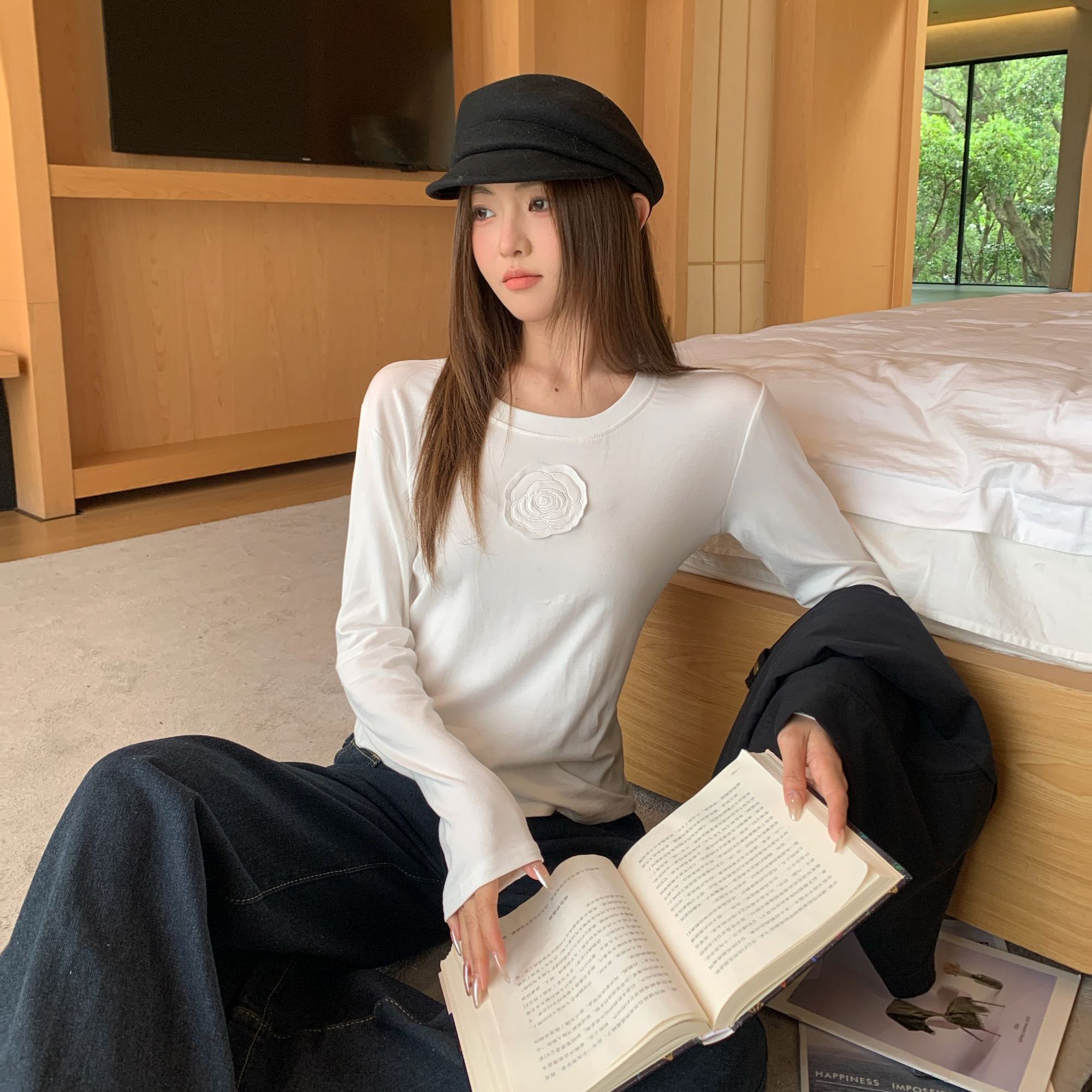 韩系山茶花圆领长袖T恤女2026秋冬内搭可外穿设计感打底衫26257