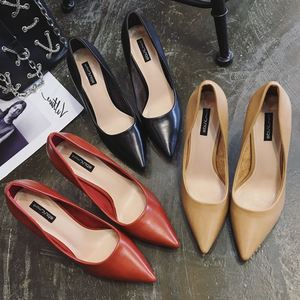 裕达新品女鞋2018春秋新款单鞋 尖头浅口细高跟OL职业工作鞋8522