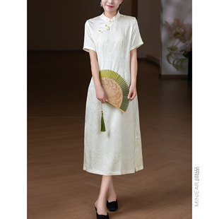 此中新中式美学定制 人丝+莱赛尔+羊毛舒适气质国风蝴蝶扣连衣裙