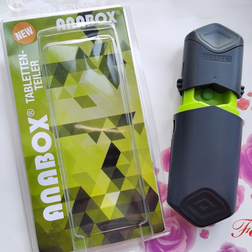 德国ANABOX便携式药片切药器