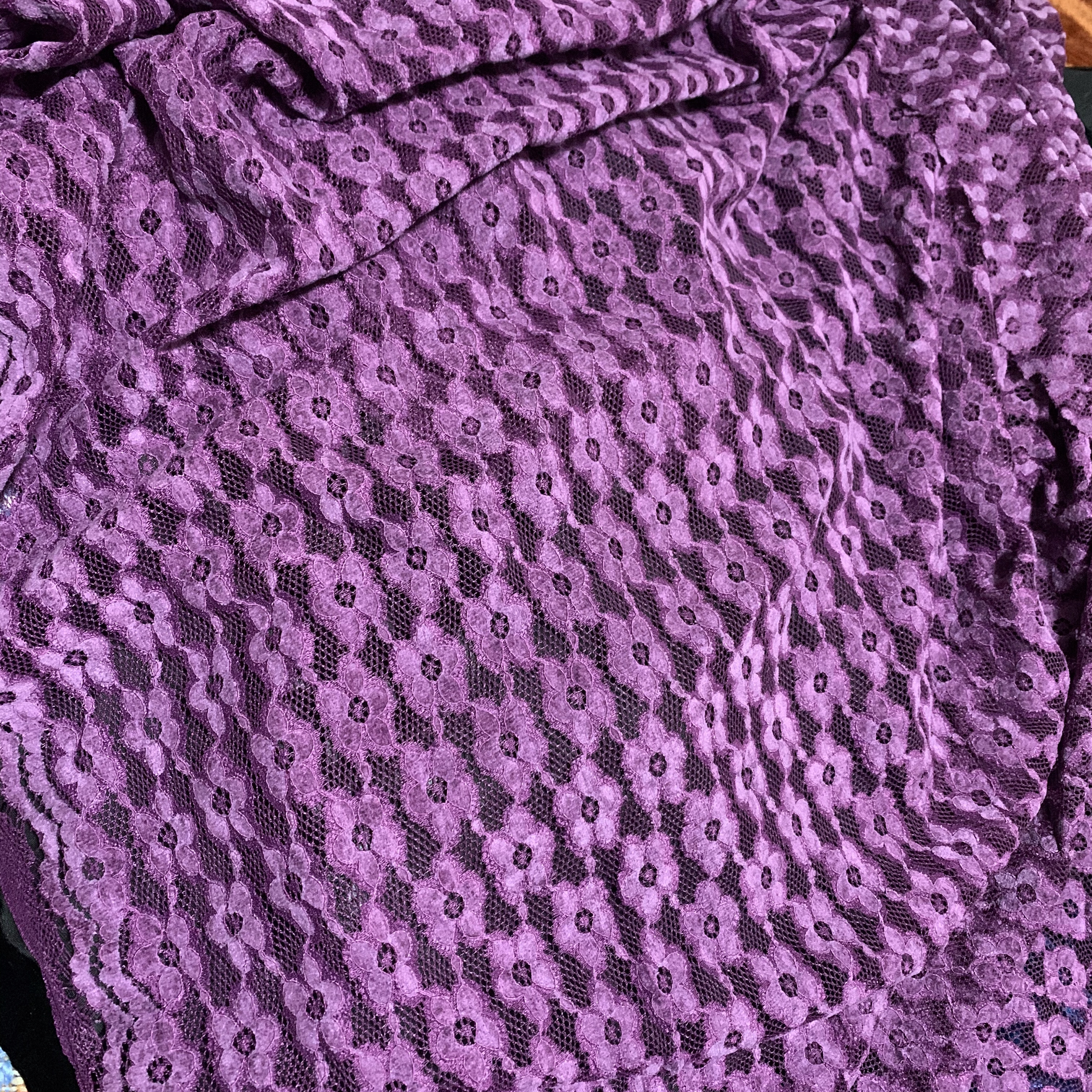 新款暗紫色植绒感蕾丝微弹布料连衣裙旗袍高端服装面料