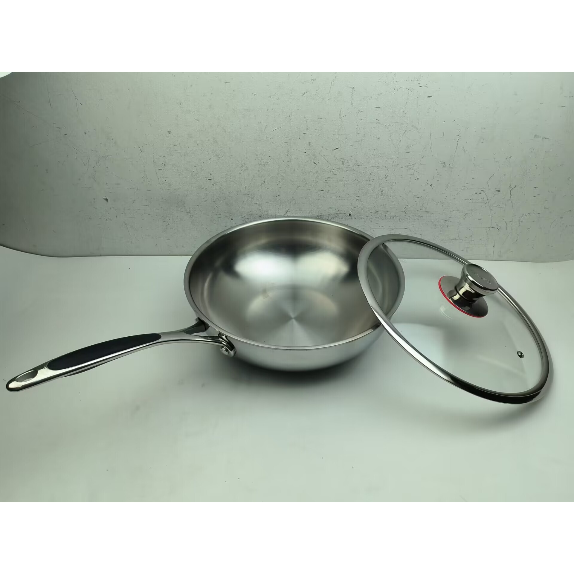 少见18-10不锈钢三层一体成型炒菜锅小炒锅单身小家庭适用28CM