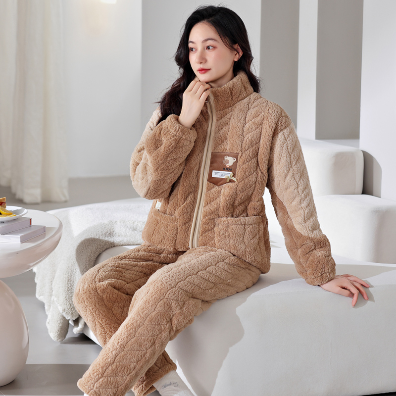女士珊瑚绒夹棉可外穿睡衣套装