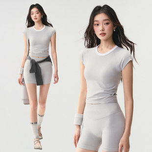 夏季新款瑜伽上衣女圆领修身速干跑步运动T恤瑜伽服短袖健身套装