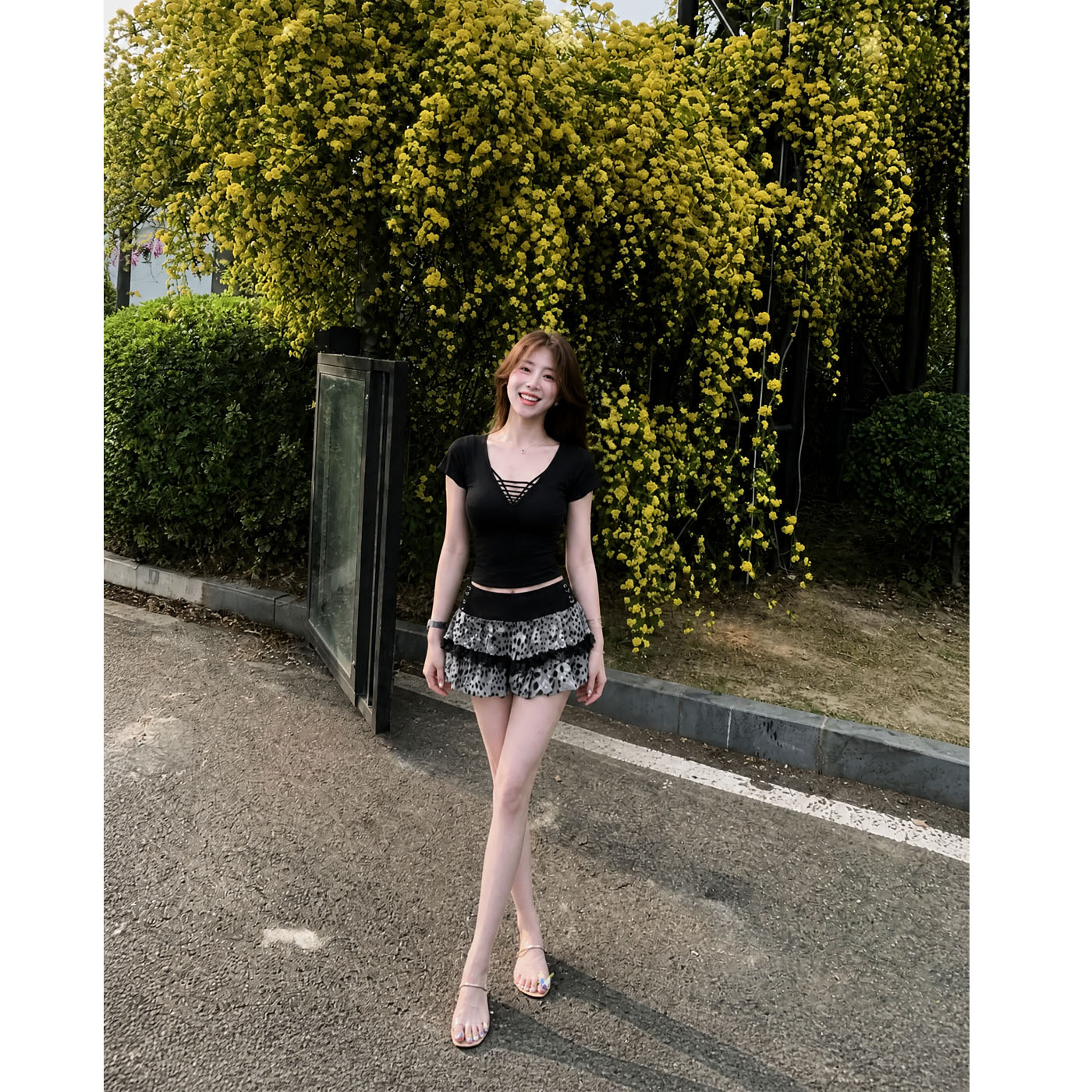 夏季新款v领绳结T恤女辣妹修身上衣蕾丝拼接豹纹黑灰波点裙裤套装