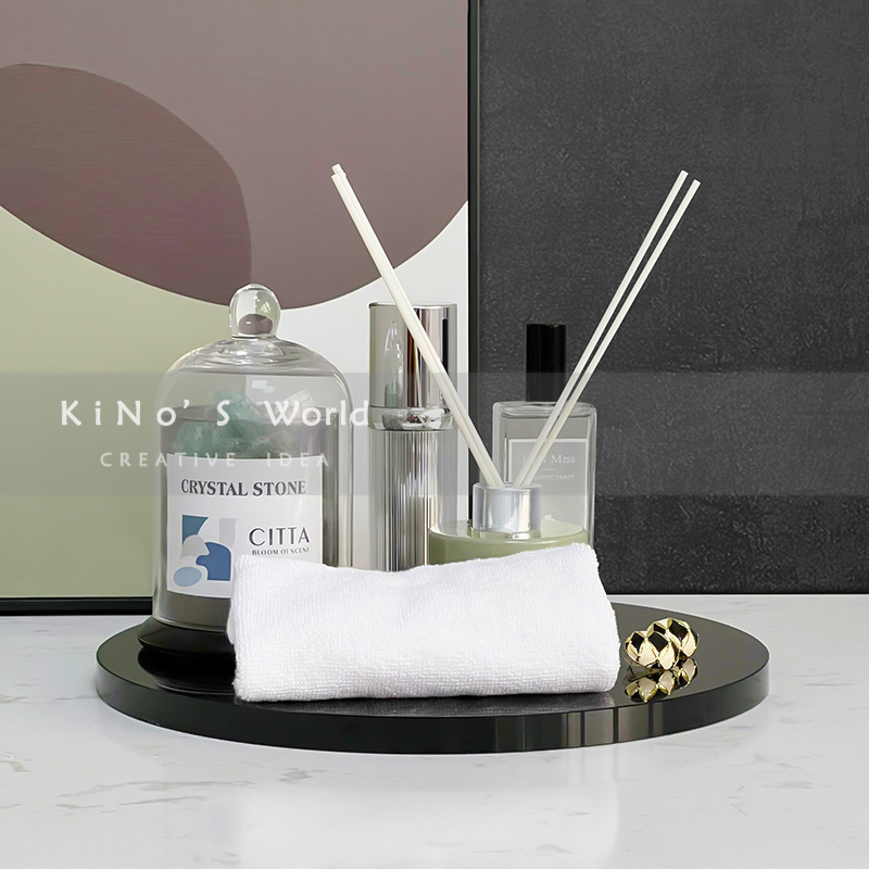 北欧轻奢样板房间卫浴洗手台装饰