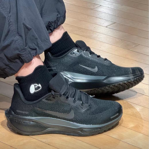 NIKE/耐克舒适百搭减震透气 低帮跑步鞋男款黑色FD2722-001夏上新