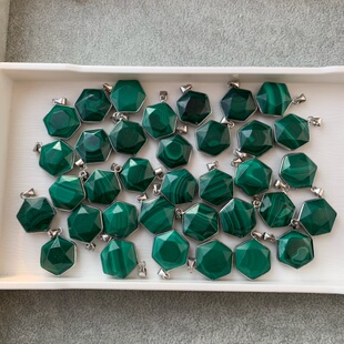 尾货孔雀石六芒星白铜包镶微瑕处理价35个550元 一个 正常卖25元