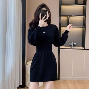 别致小黑裙配大衣内搭黑色针织连衣裙女秋冬小个子显瘦打底毛衣裙