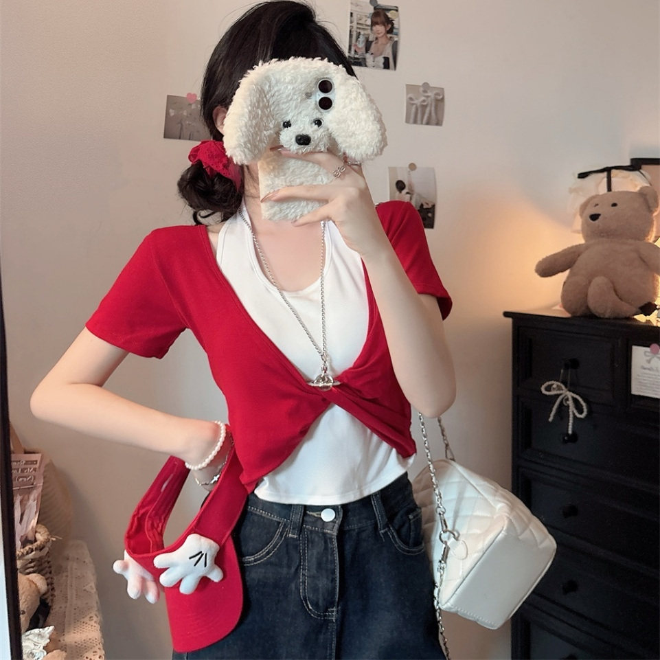 纯欲风性感辣妹假两件挂脖短袖T恤女小个子内搭外穿带胸垫上衣夏