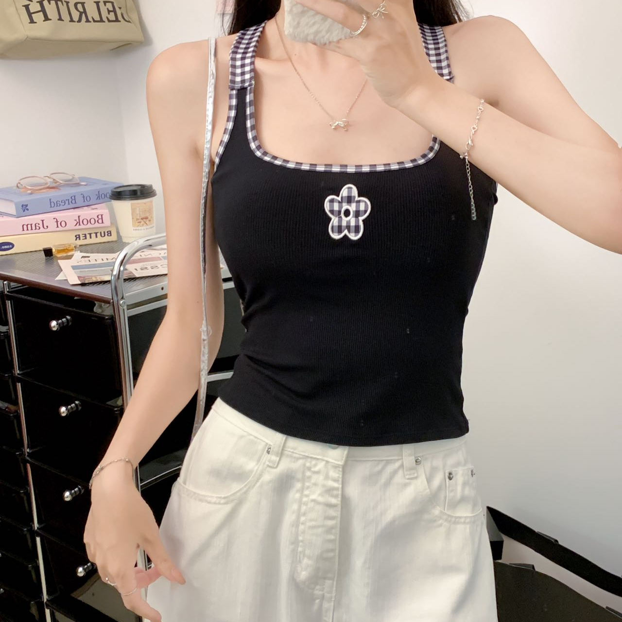 纯欲风性感辣妹花朵挂脖绑带背心女夏季内搭外穿带胸垫百搭上衣潮