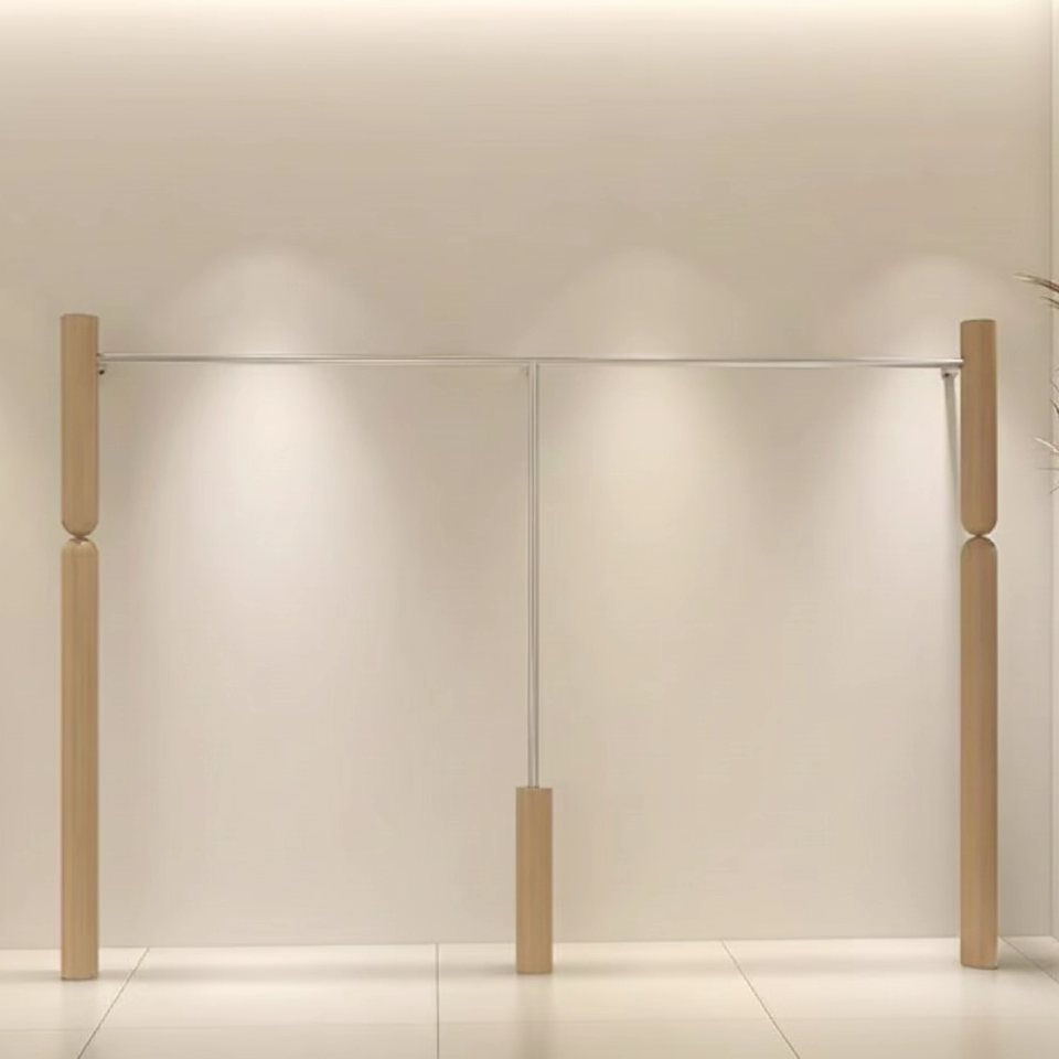 服装店展示架上墙中古风女装店挂衣架不锈钢原木色陈列架专用道具