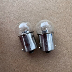 摩托车配件 方向灯灯泡12V10W踏板车电动车转弯灯指示灯信号灯泡