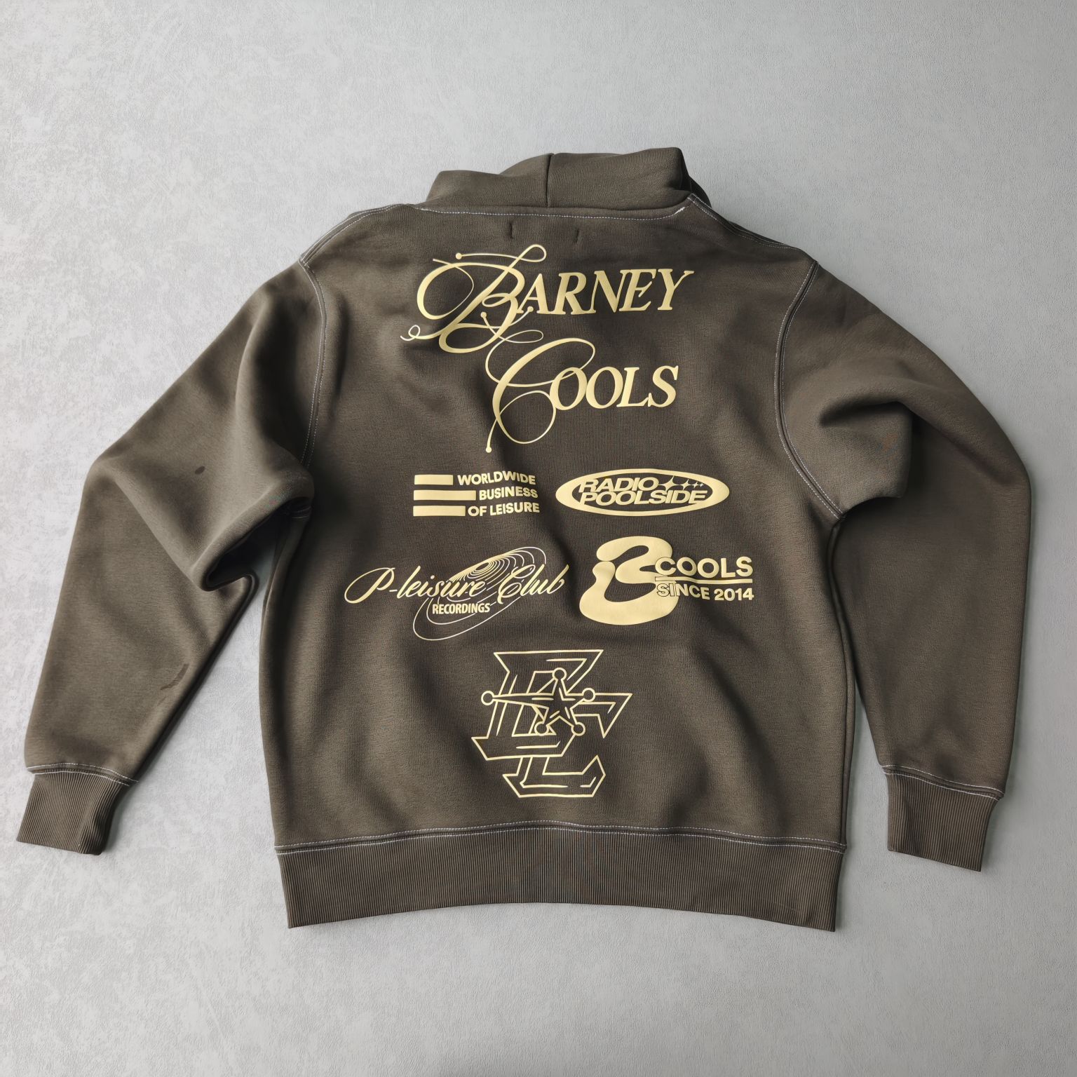 面料很舒服!少量几件 出口欧美连帽潮牌男女款卫衣