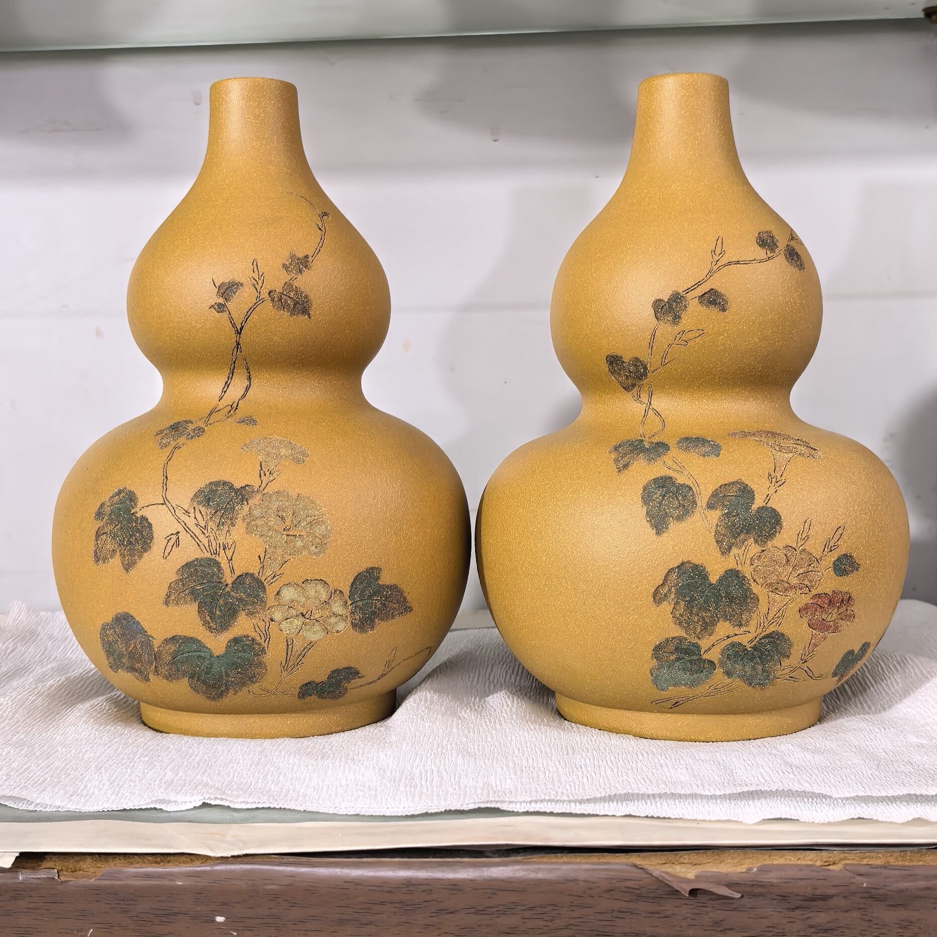 满意紫砂全手工制作精品黄金段泥刻绘葫芦现货一对