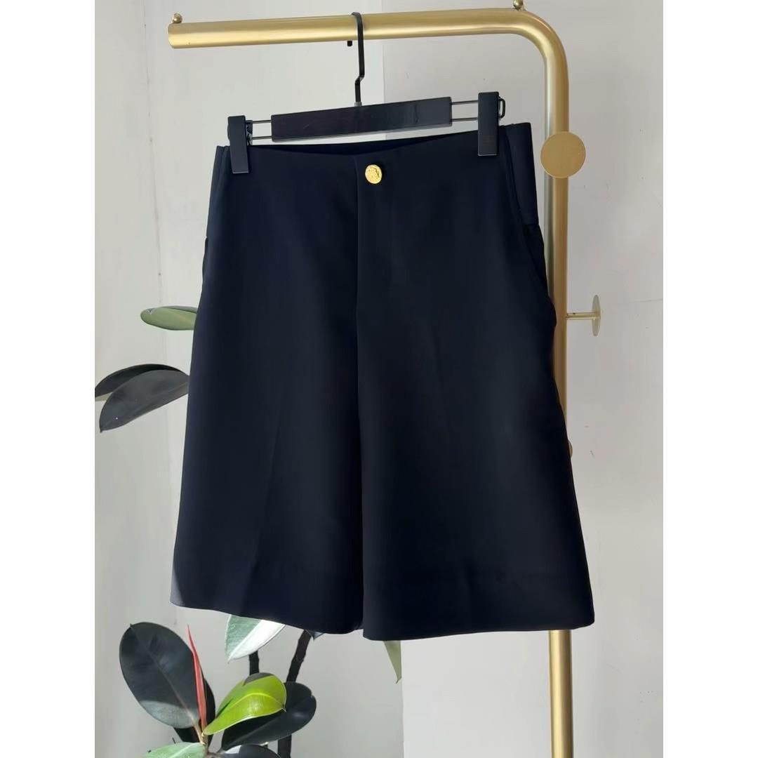 Free to wear2026夏季新款百搭休闲女短裤休闲裤黑色高腰女装纽扣