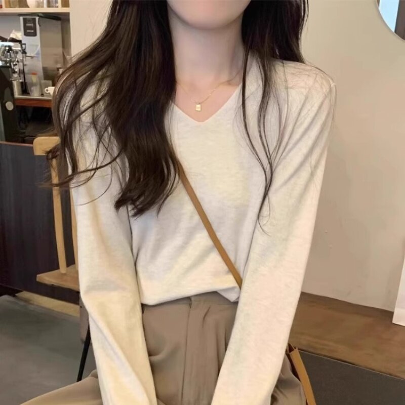 早秋季v领内搭打底衫长袖针织衫