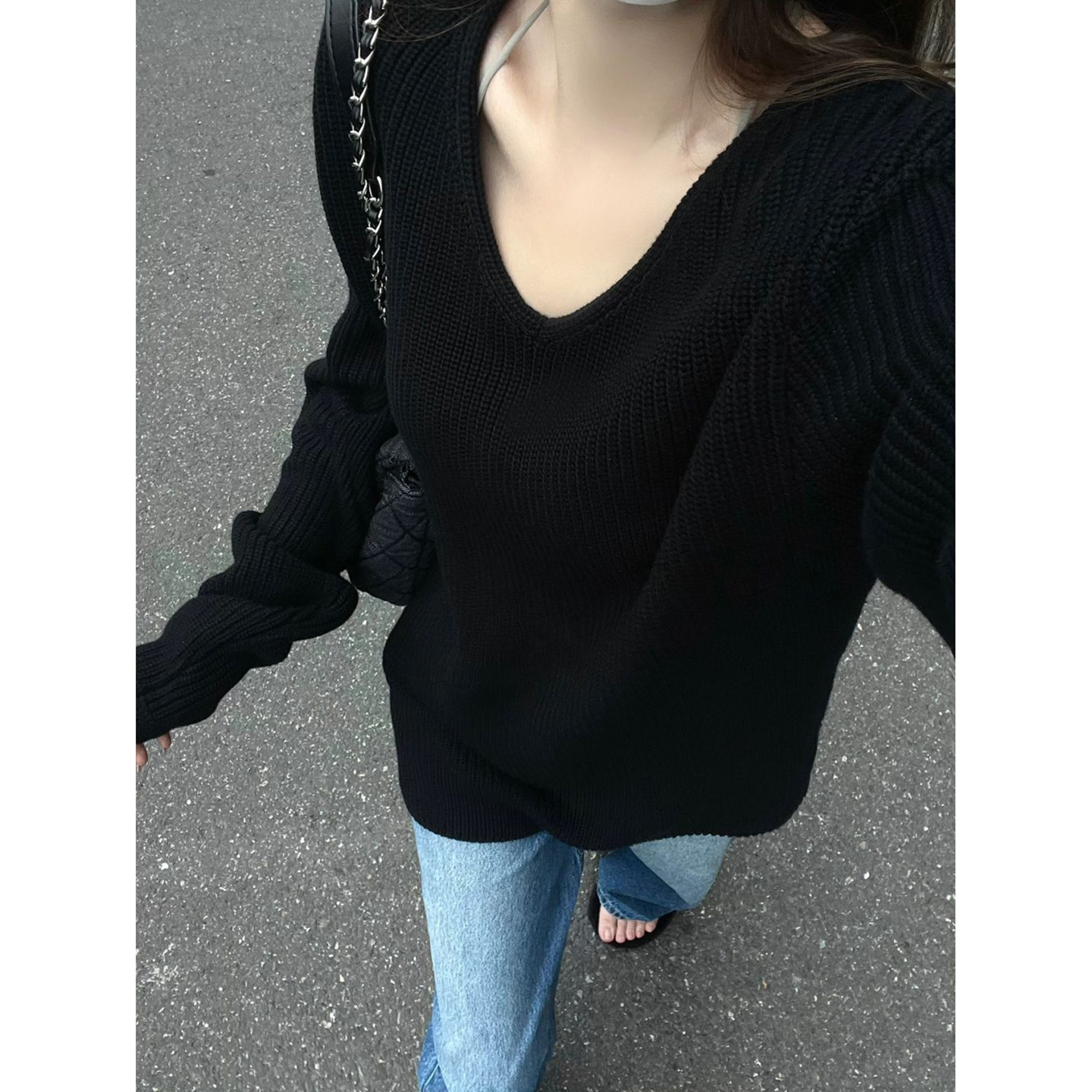 宽松V领黑色毛衣女慵懒风针织衫