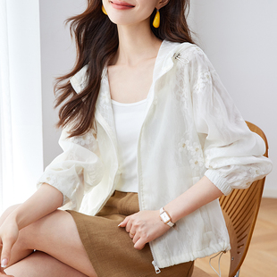 啄木鸟绣花拉链连帽防晒衣女夏季2026年新款宽松长袖轻薄透气外套