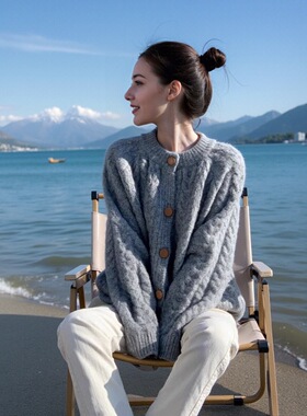 日系慵懒复古灰色麻花针织开衫女秋冬新款奶fufu软糯宽松毛衣外套