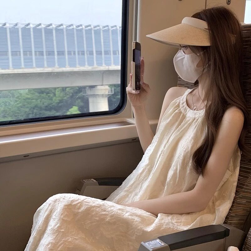 温柔吊带挂脖连衣裙仙女