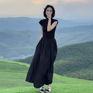 日系高级感黑色连衣裙女夏季新款小众设计感赫本风收腰显瘦长裙子