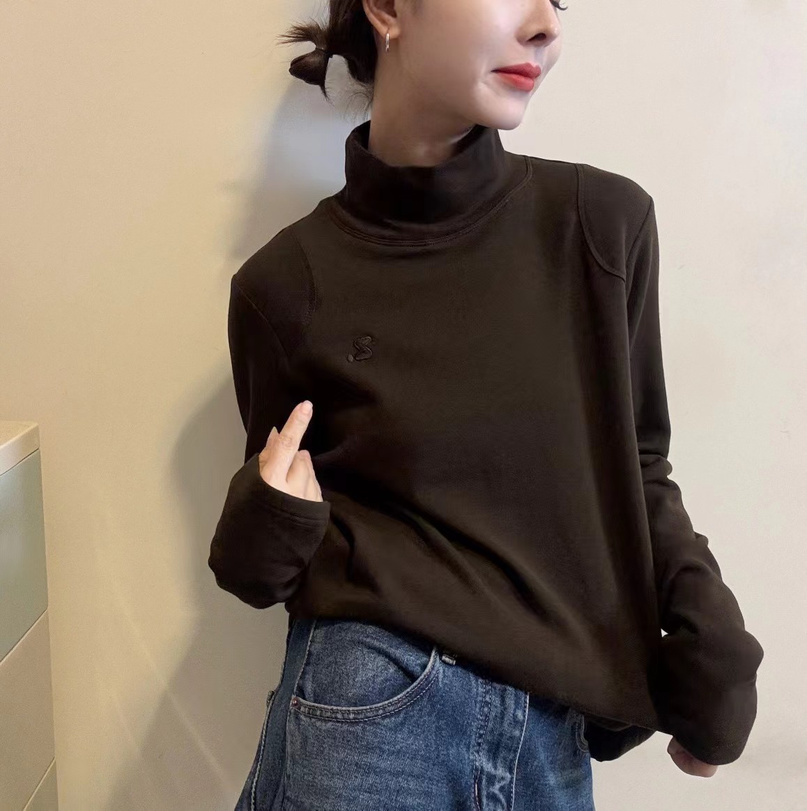 欧洲站2025冬季新款时尚半高领刺绣字母加绒卫衣女百搭显瘦上衣潮