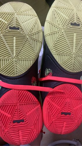 Nike LeBron 22 篮球鞋 抗扭舒适减震实图介意勿拍FZ1095-101