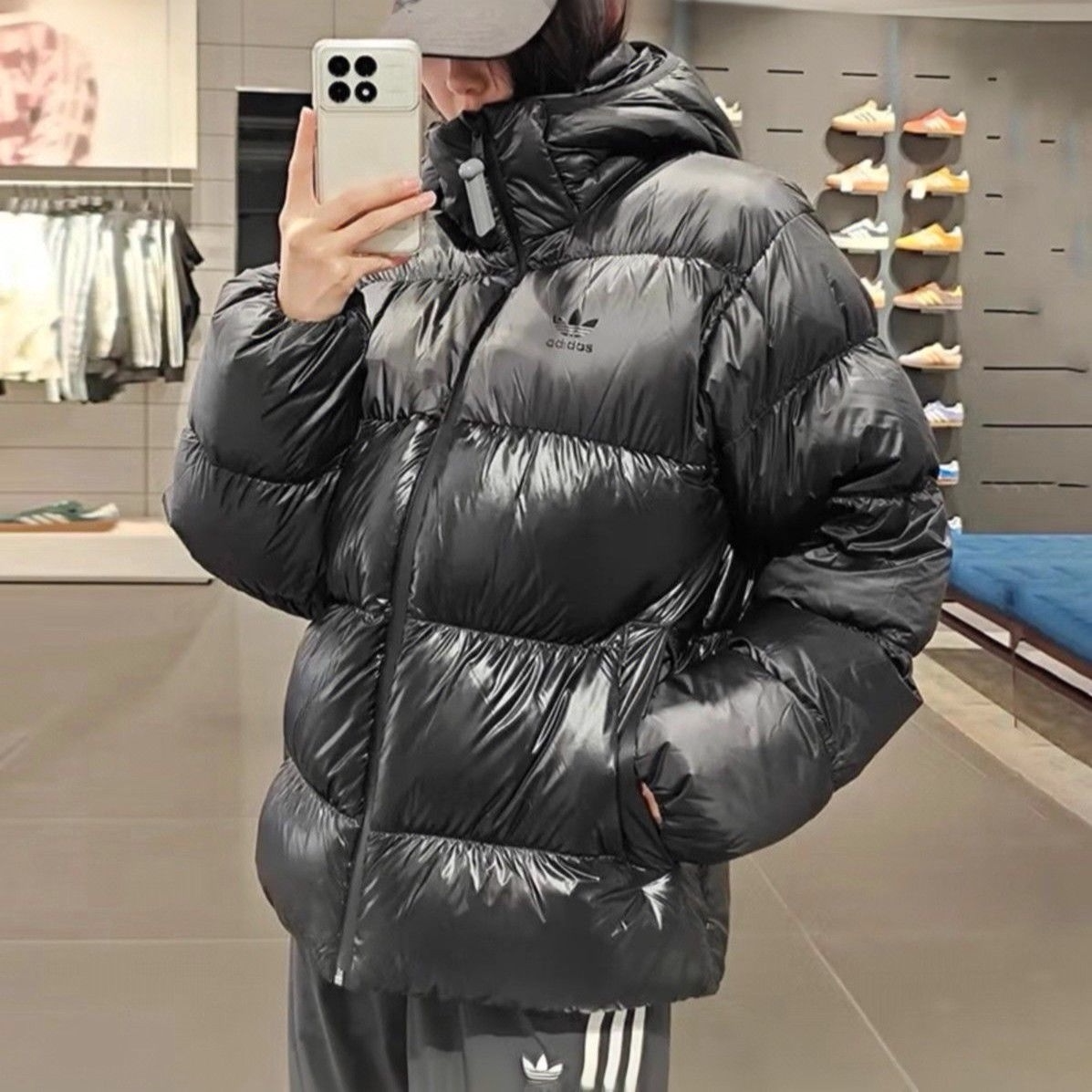 Adidas/阿迪达斯官方正品三叶草男女款连帽户外保暖羽绒服IW3454