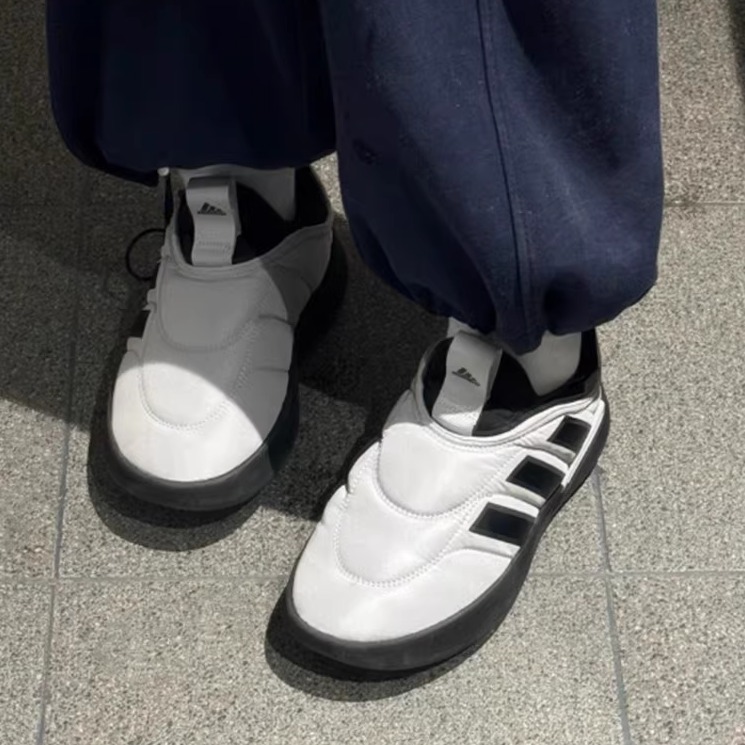 阿迪达斯男女鞋保暖舒适运动棉鞋