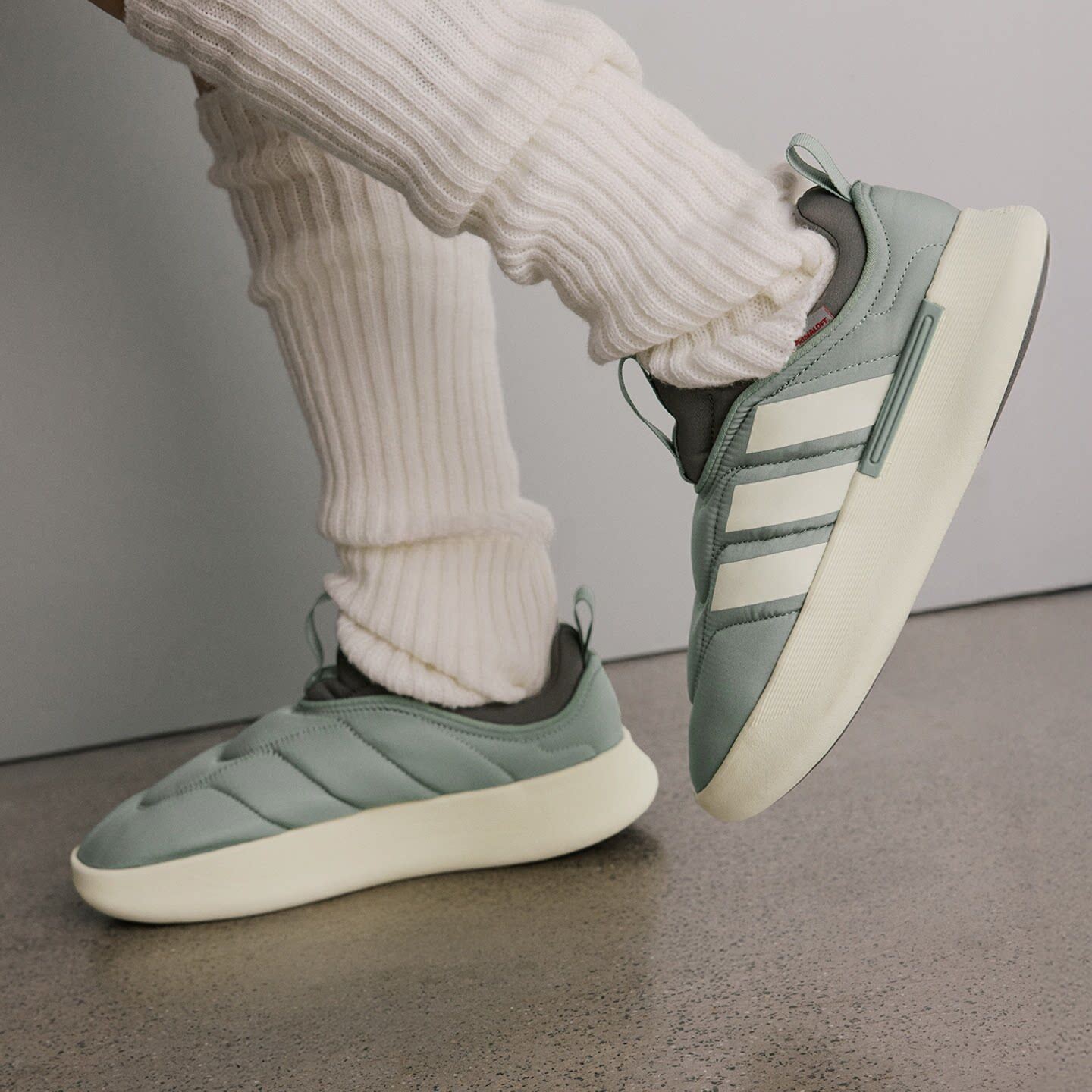 Adidas/阿迪达斯男女鞋正品新款面包鞋冬季雪地棉鞋休闲鞋KJ3995