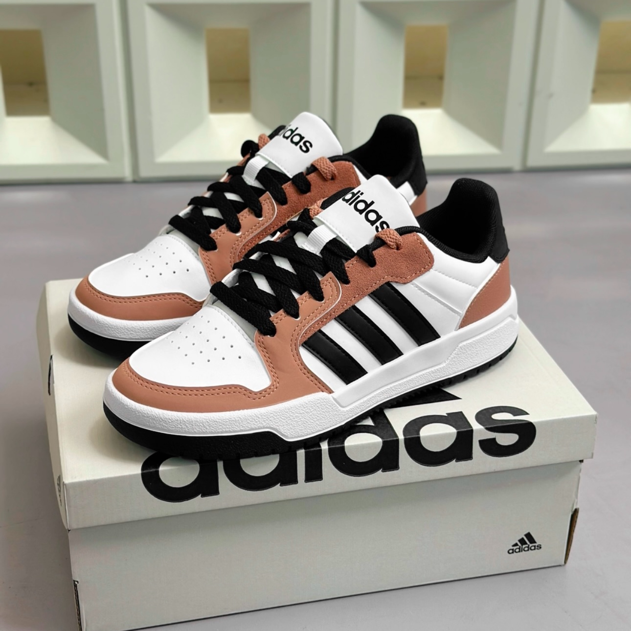 Adidas阿迪达斯正品鞋子男款女士2026爆款美式轻奢百搭板鞋IE3905
