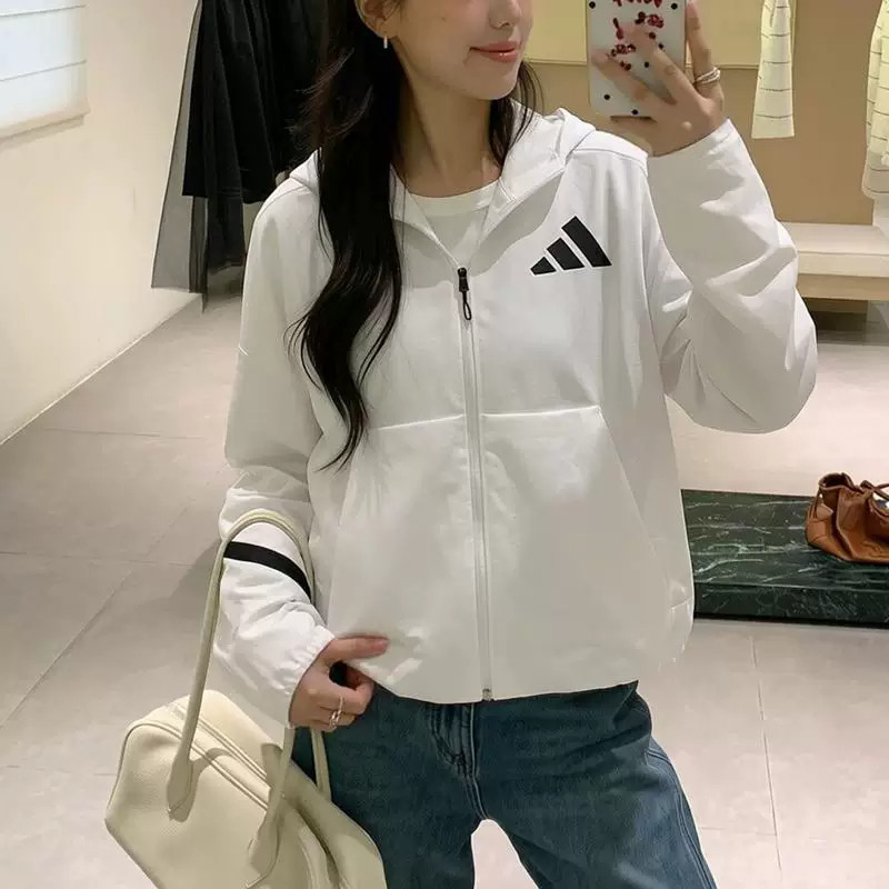 Adidas阿迪达斯正品女子外套秋季新款简约百搭连帽运动服JE7849