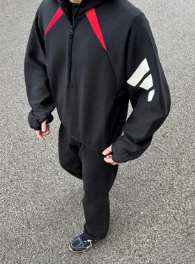 Adidas26款百搭连帽黑红时尚卫衣