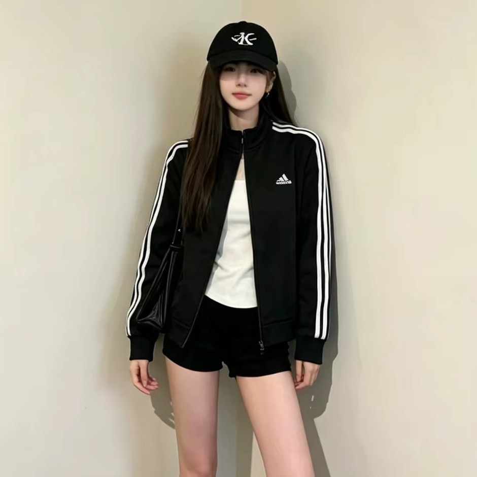 阿迪达斯立领运动夹克外套女子款