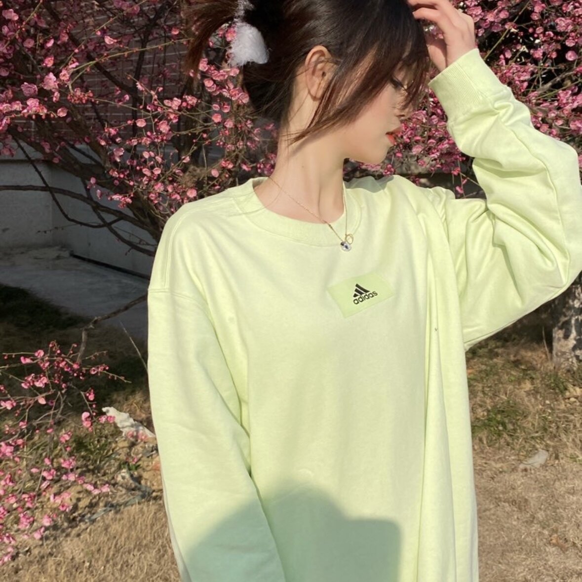 清仓阿迪达斯卫衣女款长袖三叶草秋冬运动圆领上衣套头衫FM3298