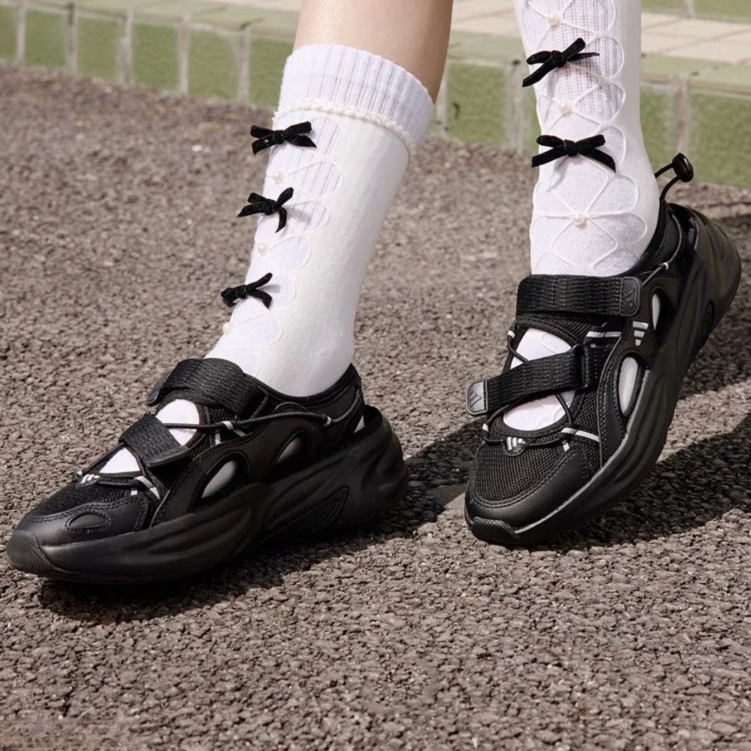 Adidas阿迪达斯镂空透气外穿包头运动凉鞋软底防滑溯溪鞋女JS4582