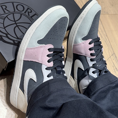 耐克AJ1黑粉复古低帮板鞋男