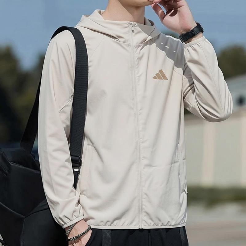 阿迪达斯外套男新款户外宽松运动服拒水防晒连帽夹克梭织休闲外套