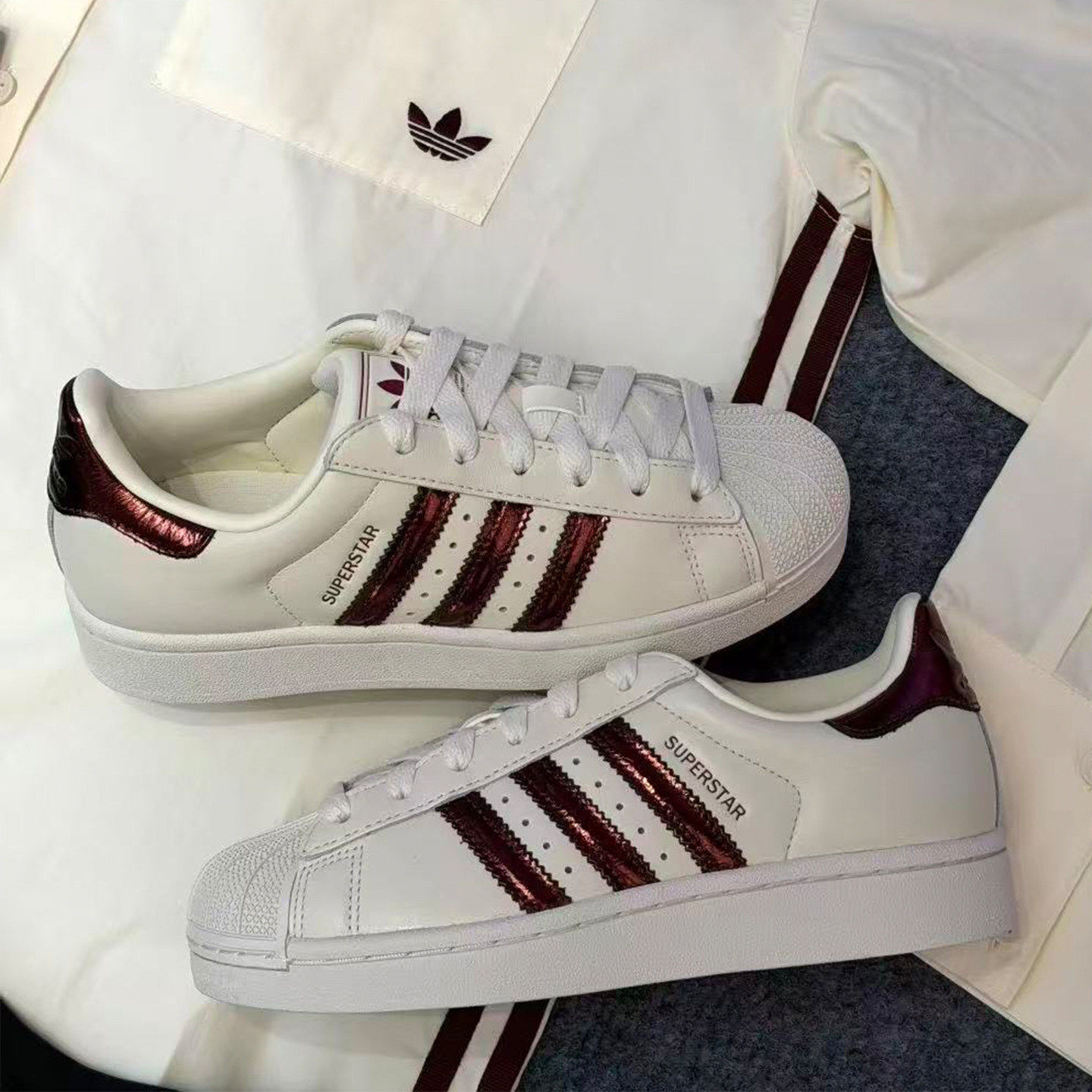 adidas三叶草贝壳头女小白鞋