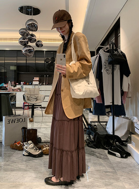 CC 韩版a字半身裙女早秋2024新款级感小个子显瘦腰蛋糕长裙