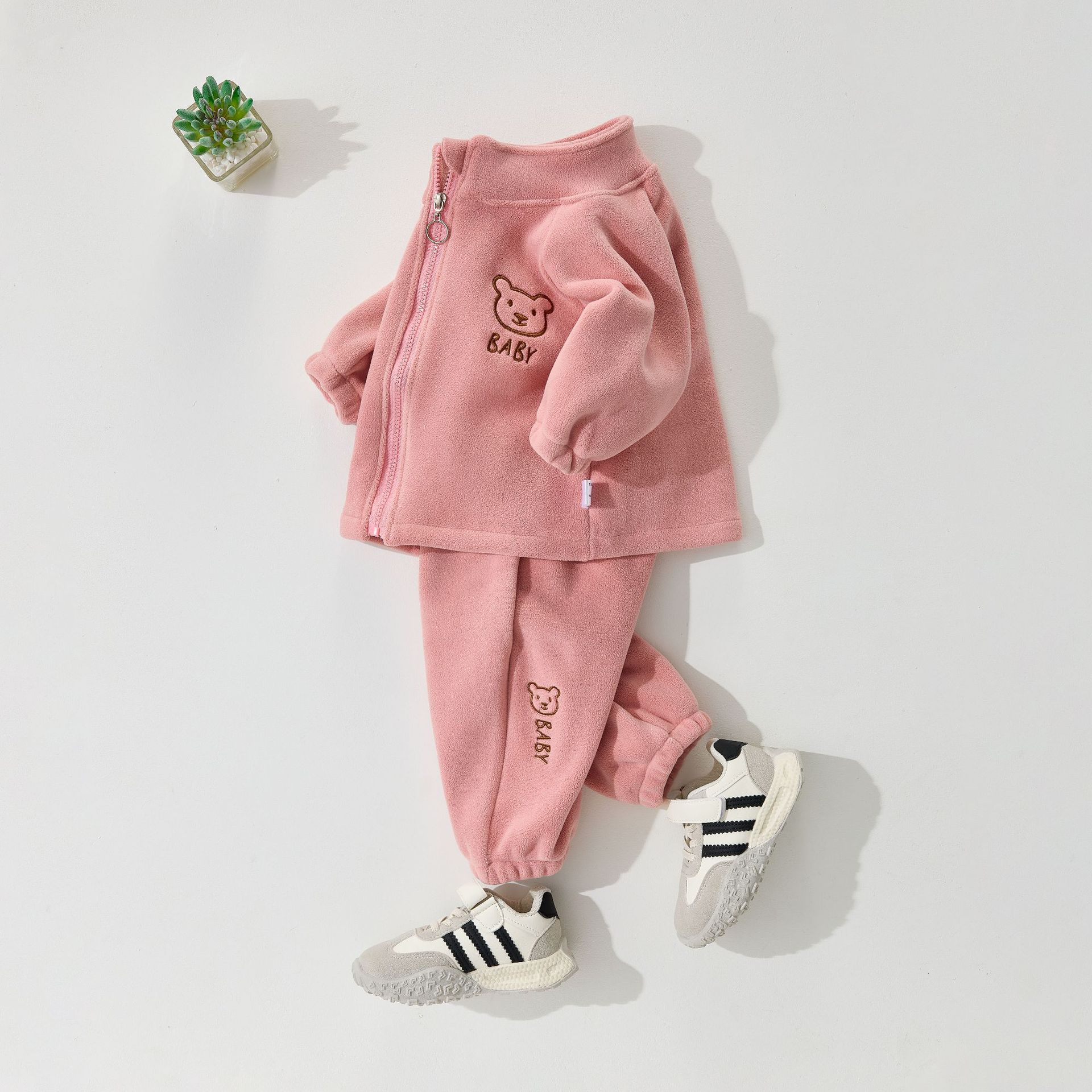 秋冬男女宝宝套装奥粒绒潮款安阳童装宽松加绒款儿童卫衣束脚