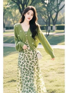 公羽翁春季套装女新款感小香风绿色针织开衫碎花连衣裙两件套装