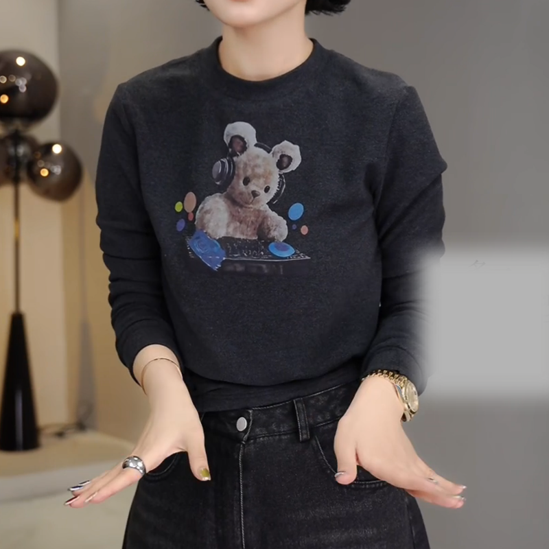 秋季新款设计感潮流趣味小熊圆领短款长袖卫衣女宽松上衣打底衫